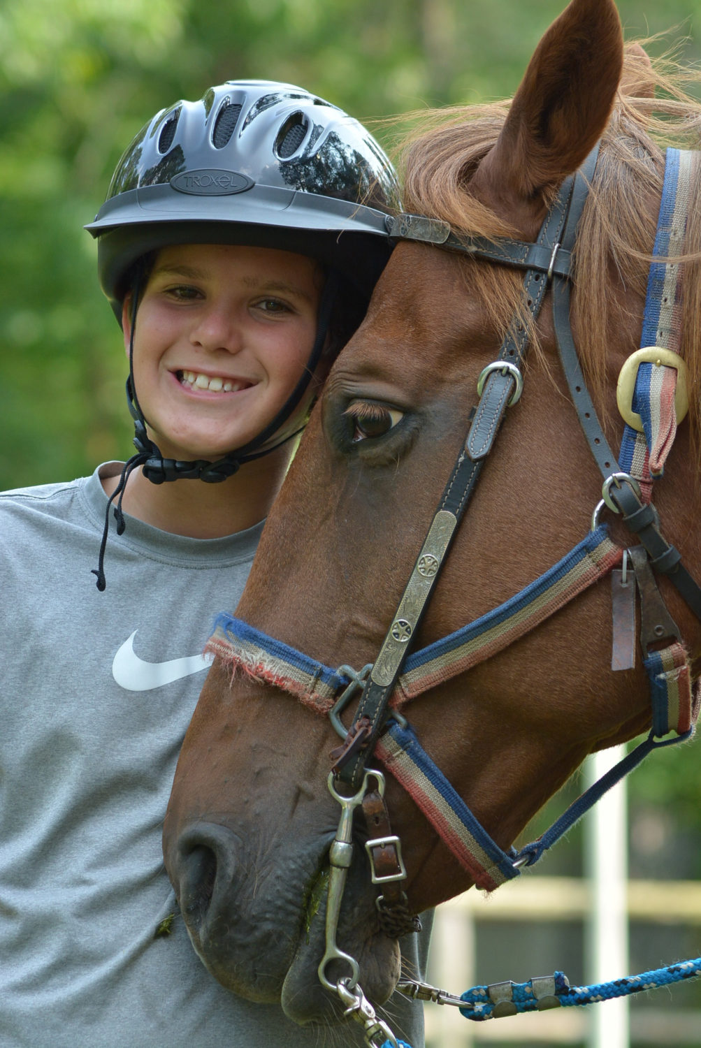 Kids about to go horseback riding